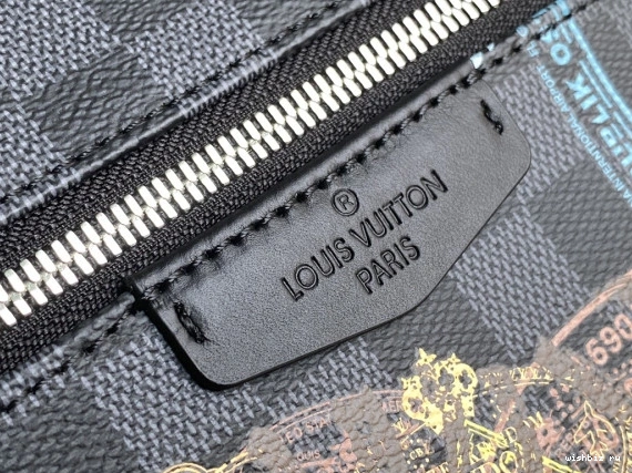 WIS LOUIS DISCOVERY VUITTON BACKPACK 0210